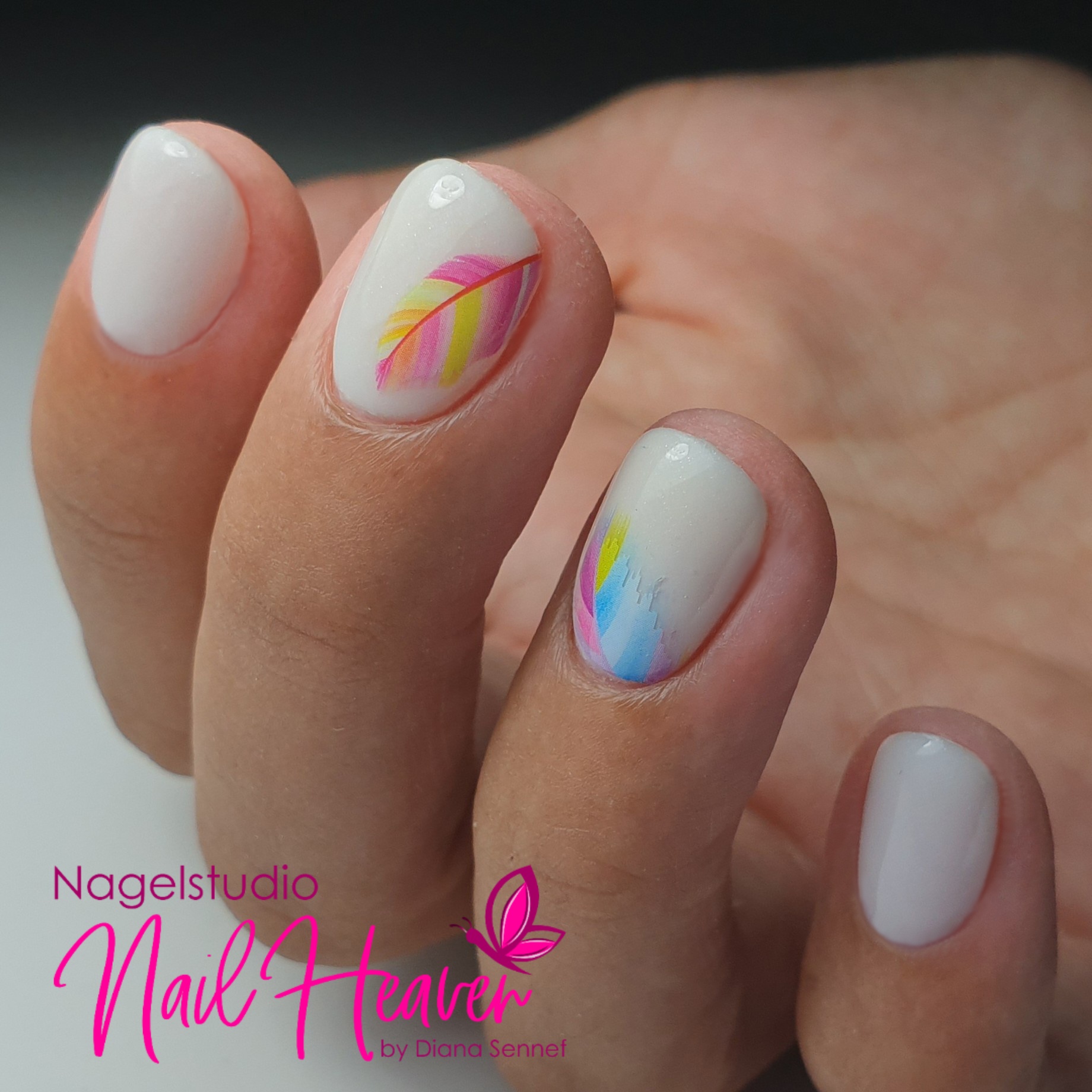 20200619_Moniekk_rubberbase_gelpolish_waterdecal_111524~01.2 (2)